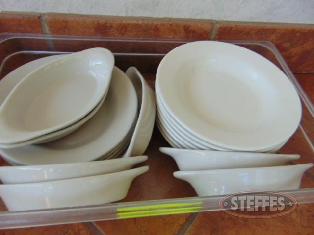 (7) Plates- (4) bowls- (7) oval bowls_1.jpg